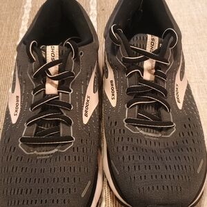 Dr. Scholl's Ghost 13 Brooks